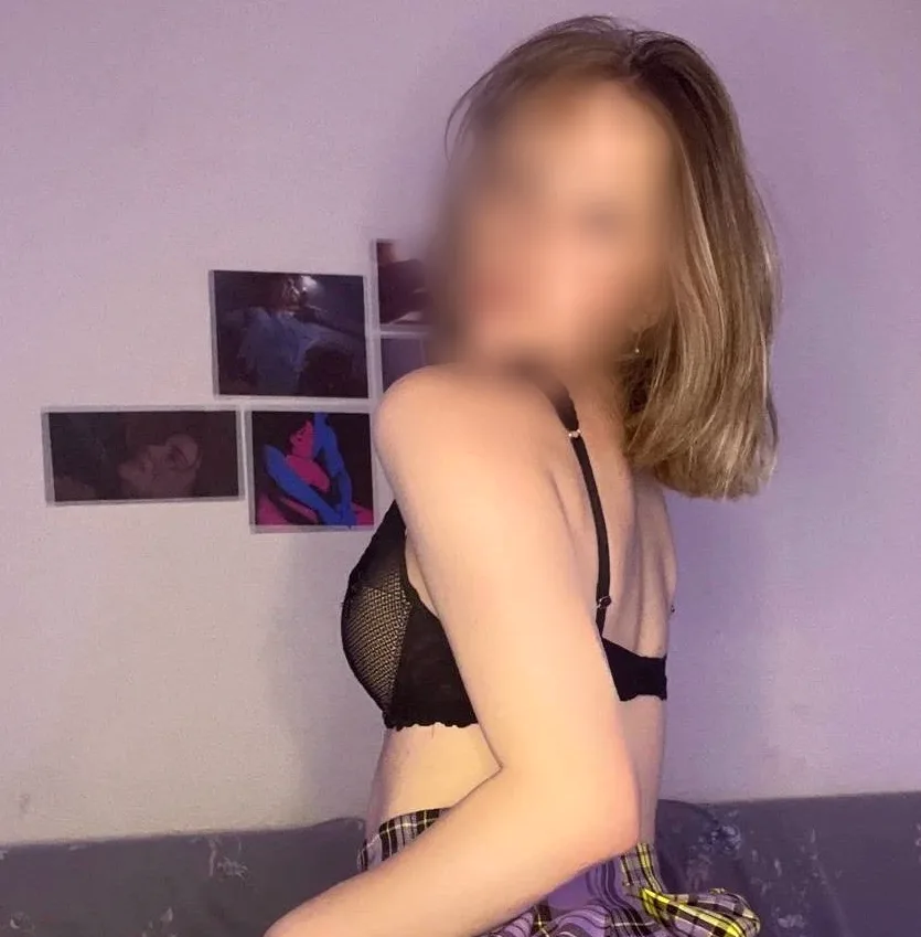 Yesenia, 21 años
